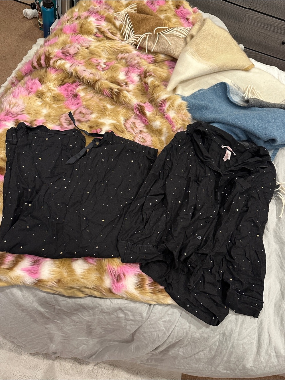Victorias Secret pajama set